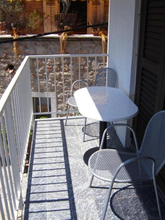 Apartment Zdravka Primosten Bagian luar foto