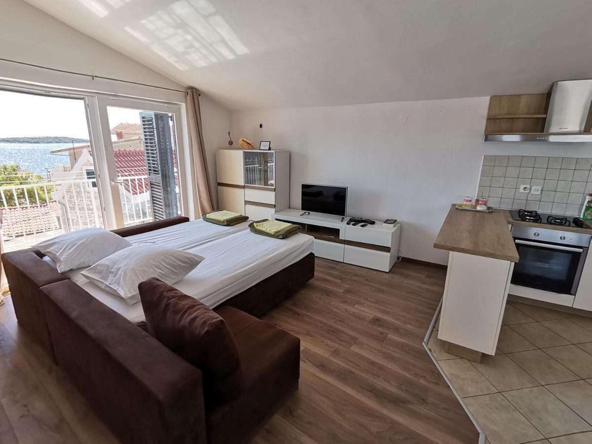Apartment Zdravka Primosten Bagian luar foto
