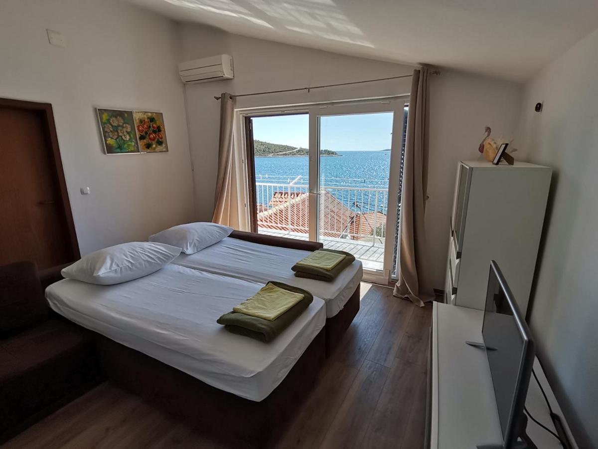 Apartment Zdravka Primosten Bagian luar foto