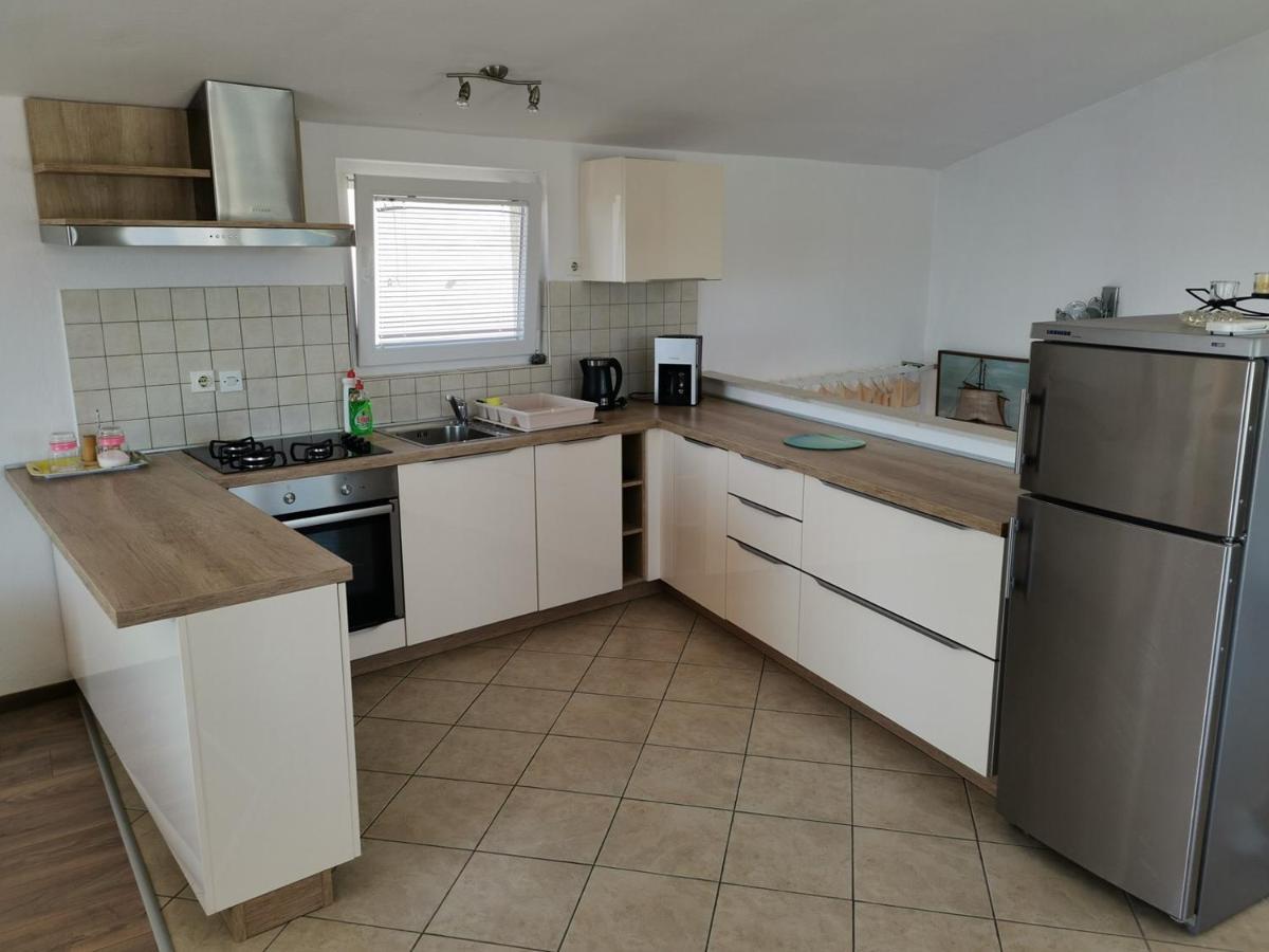 Apartment Zdravka Primosten Bagian luar foto